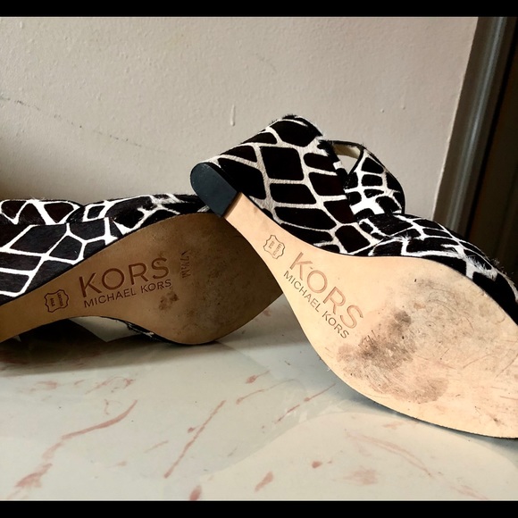 Michael Kors Giraffe Print Wedge Sandals - Picture 4 of 4